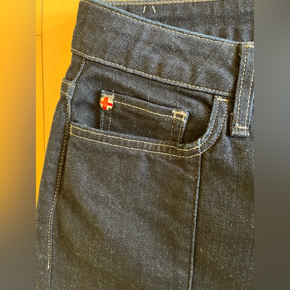 NWT - Women’s Hudson “Heidi” Jeans - High Rise with Wide Flare w. Split - Sz 29 - Picture 6 of 12